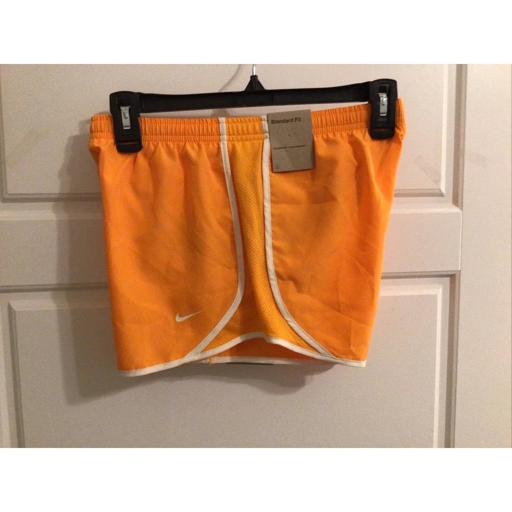 Nike Big Kids' Dri-FIT Breezy High-Waisted Training Shorts Size S 848196-836